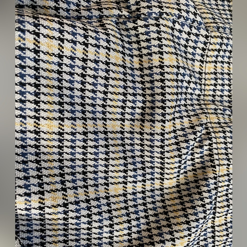 NWT - A&F Gray Plaid Flared pants size large - Picture 3 of 4
